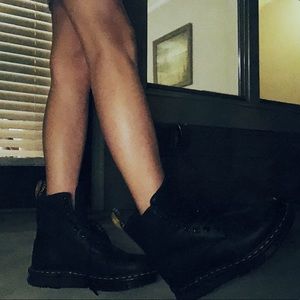 dock martin boots, never worn size 9